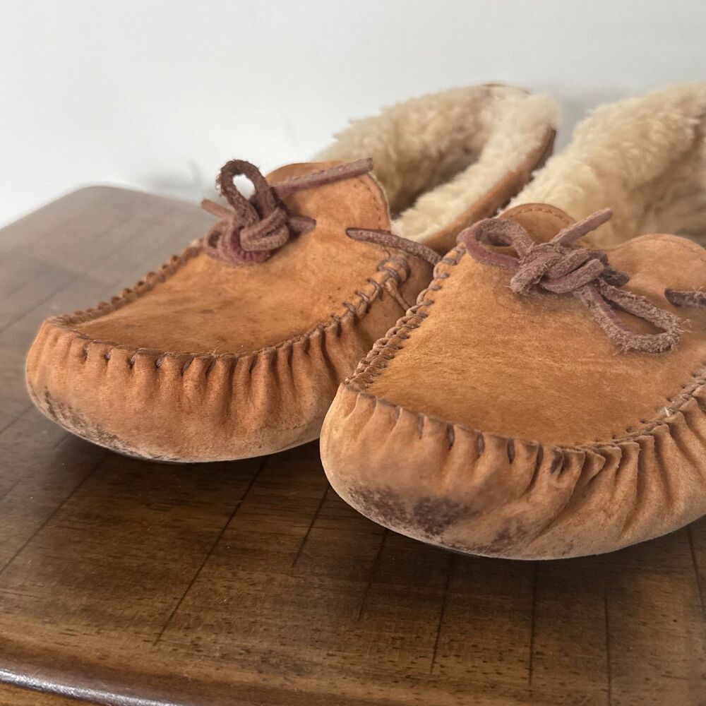 UGG Australia Women Dakota Moccasin Chestnut Slipper US Size 8 - Picture 10 of 13
